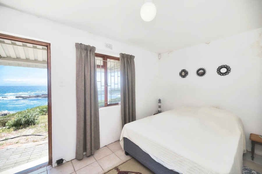 5 Bedroom Property for Sale in De Kelders Western Cape